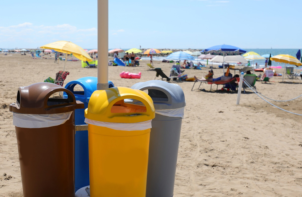 Handling waste in popular summer tourist spots with Cromwell Polythene