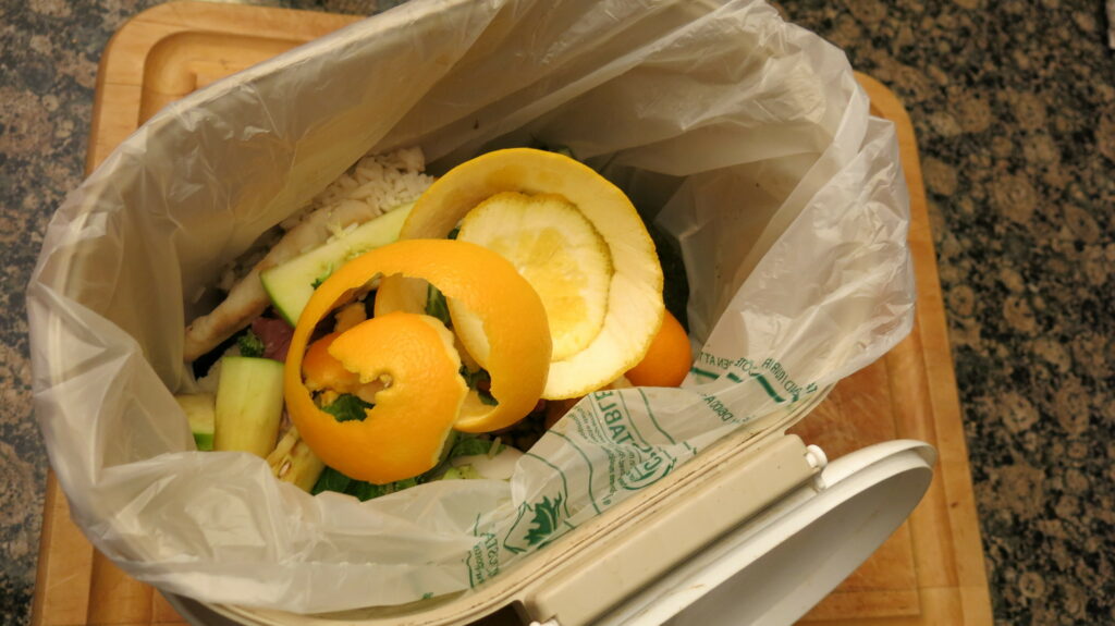 Compostable liner ideal for the upcoming Simpler Recycling reforms - ask how we can help you introduced food waste